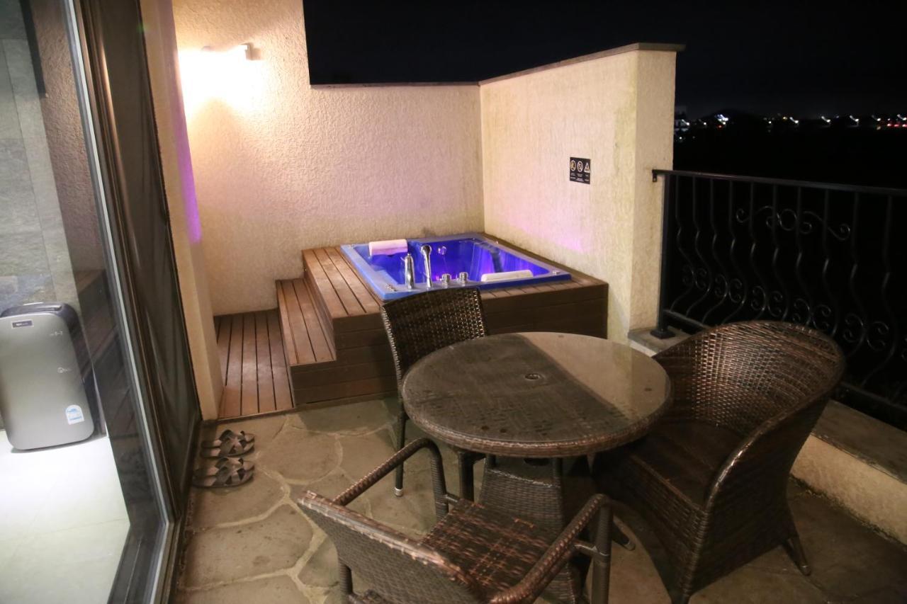 Marvillrick Spa&Poolvilla Jeju Extérieur photo